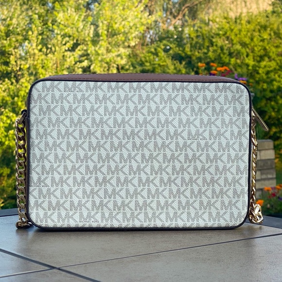 NWT Michael Kors Jet Set Crossbody - Picture 2 of 5